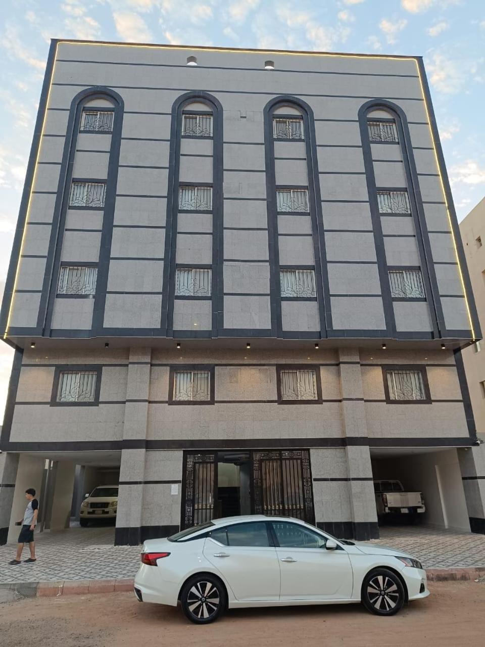Yaqoot Al Madina Suites Al Awali 外观 照片